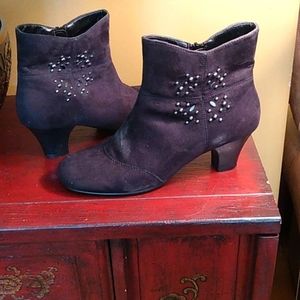 Aerosoles embellished ankle booties 8